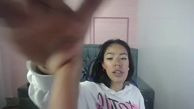 stephania t online show from 03.08.25