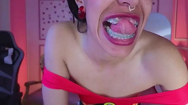 stephania t online show from 10.04.25