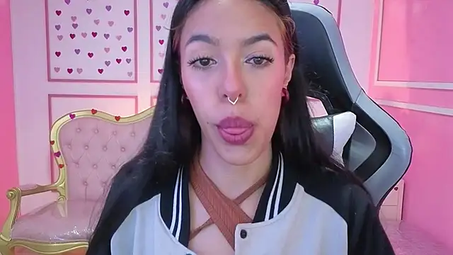 stephania t online show from 10.07.25