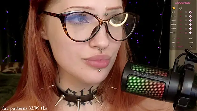 Snapshot of violetviolator chatting on 12.23.24 violetviolator online show from 12.23.24