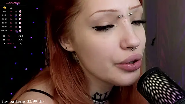 Snapshot of violetviolator chatting on 01.17.25 violetviolator online show from 01.17.25