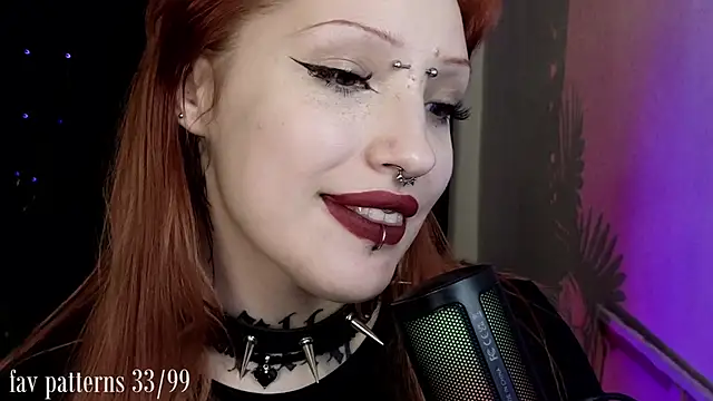 Snapshot of violetviolator chatting on 02.08.25 violetviolator online show from 02.08.25