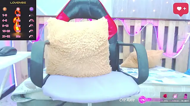 Snapshot of Michellcockxxx chatting on 02.25.25 Michellcockxxx online show from 02.25.25