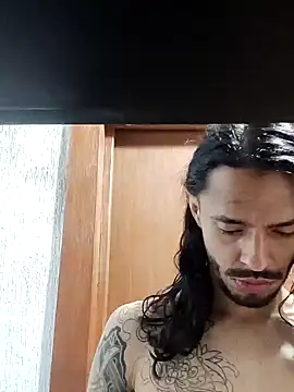 Snapshot of Donstark6669 chatting on 02.01.25 Donstark6669 online show from 02.01.25