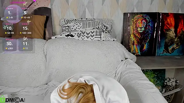 Snapshot of Michelle_Blond chatting on 10.21.25 Michelle Blond online show from 10.21.25