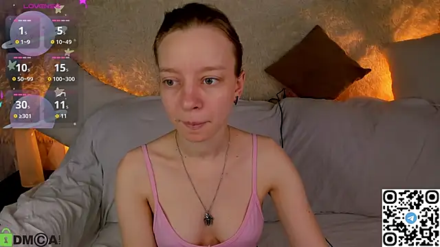 Snapshot of Michelle_Blond chatting on 12.04.25 Michelle Blond online show from 12.04.25