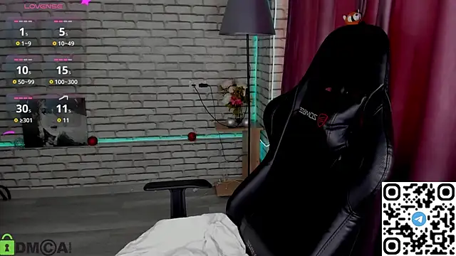 Snapshot of Michelle_Blond chatting on 01.09.26 Michelle Blond online show from 01.09.26