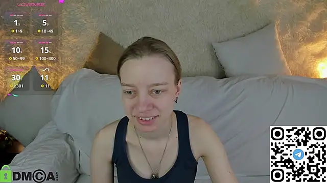 Snapshot of Michelle_Blond chatting on 01.12.26 Michelle Blond online show from 01.12.26