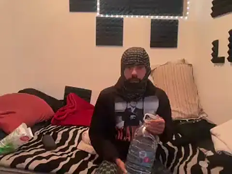 Snapshot of Mortero0o0 chatting on 12.03.24 Mortero0o0 online show from 12.03.24