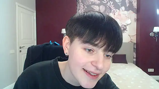 EmiliaYours online show from 12.24.24