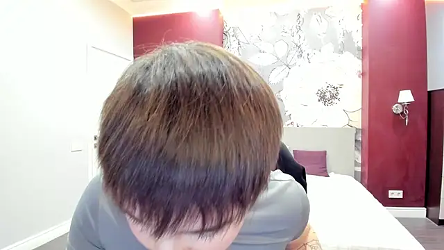 EmiliaYours online show from 02.01.26