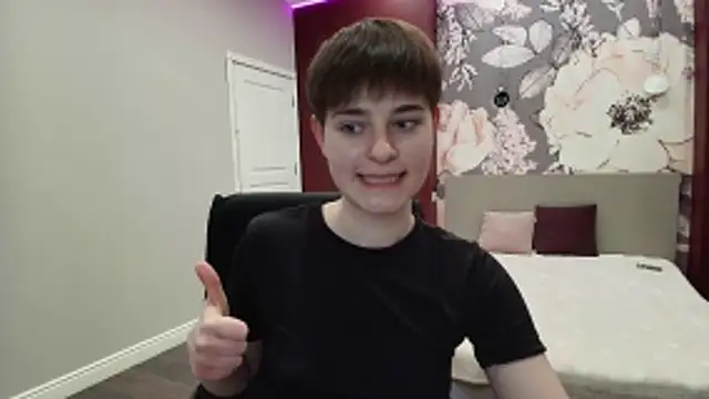 EmiliaYours online show from 03.17.26