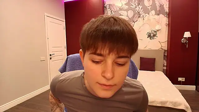 EmiliaYours online show from 03.21.26