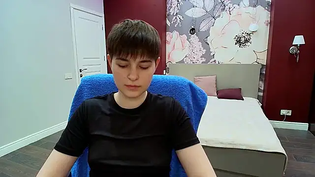 EmiliaYours online show from 03.24.26