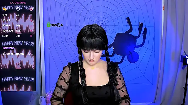 luna berryy online show from 10.24.25