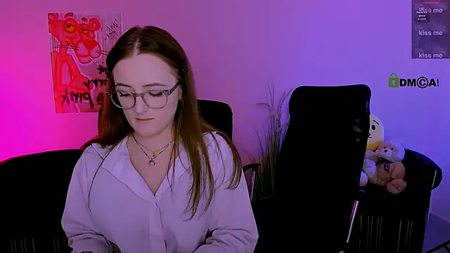 luna berryy online show from 02.02.26