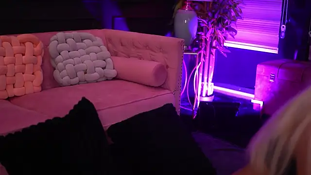 Candy Ivy online show from 02.20.26