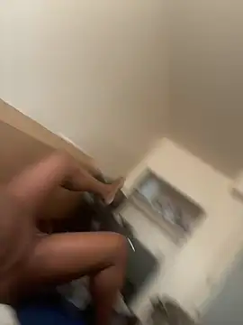 Snapshot of kelloggs202 chatting on 12.18.24 kelloggs202 online show from 12.18.24