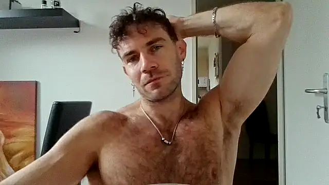 alpha-hunk online show from 11.10.25