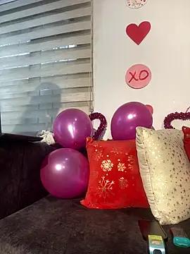 Kyna euphoria online show from 02.11.25