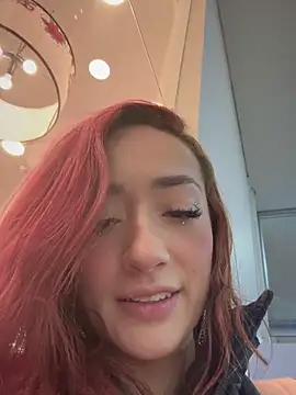 Snapshot of ariiel_ chatting on 12.18.24 ariiel  online show from 12.18.24