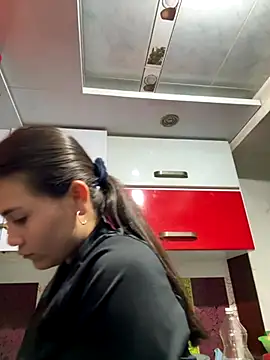 aurora divine online show from 09.11.25