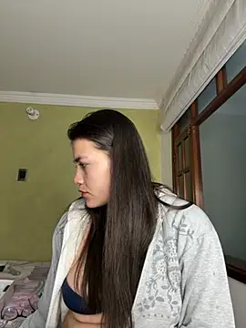 aurora divine online show from 09.30.25