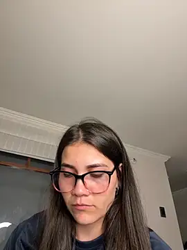 aurora divine online show from 10.15.25