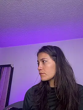 Snapshot of aurora_divine chatting on 04.17.26 aurora divine online show from 04.17.26
