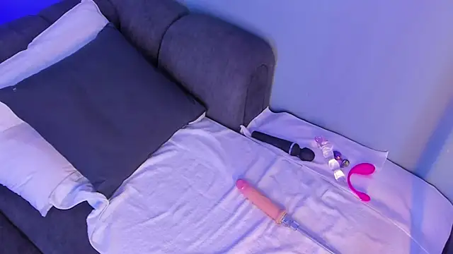 Snapshot of maddy_walker chatting on 12.23.24 maddy walker online show from 12.23.24