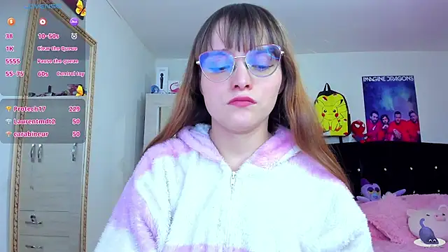 Snapshot of Lucyy-hess chatting on 12.11.24 Lucyy-hess online show from 12.11.24