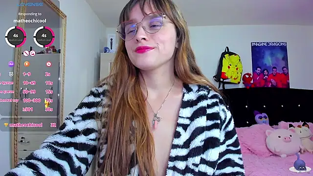 Snapshot of Lucyy-hess chatting on 12.16.24 Lucyy-hess online show from 12.16.24