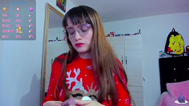 Snapshot of Lucyy-hess chatting on 12.20.24 Lucyy-hess online show from 12.20.24