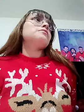 Snapshot of Lucyy-hess chatting on 12.21.24 Lucyy-hess online show from 12.21.24