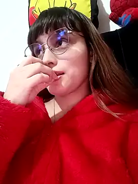 Snapshot of Lucyy-hess chatting on 01.08.25 Lucyy-hess online show from 01.08.25