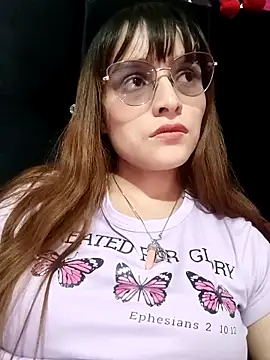 Snapshot of Lucyy-hess chatting on 01.12.25 Lucyy-hess online show from 01.12.25