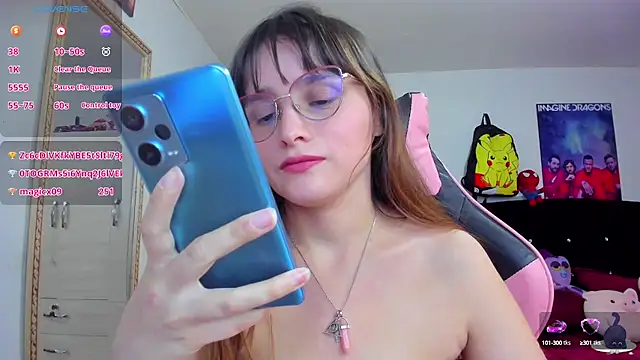 Snapshot of Lucyy-hess chatting on 01.14.25 Lucyy-hess online show from 01.14.25