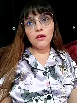 Snapshot of Lucyy-hess chatting on 02.04.25 Lucyy-hess online show from 02.04.25