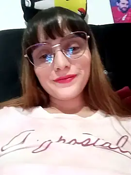 Snapshot of Lucyy-hess chatting on 02.04.25 Lucyy-hess online show from 02.04.25