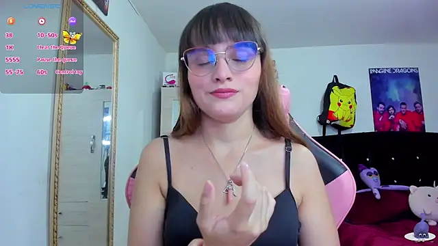 Snapshot of Lucyy-hess chatting on 02.26.25 Lucyy-hess online show from 02.26.25