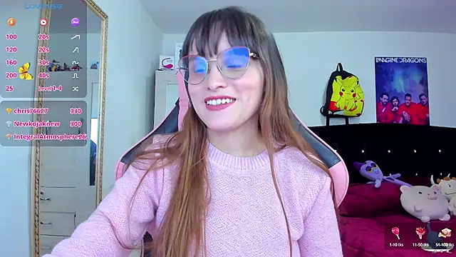 Snapshot of Lucyy-hess chatting on 03.18.25 Lucyy-hess online show from 03.18.25