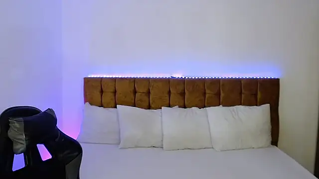 alexiaaross online show from 09.14.25