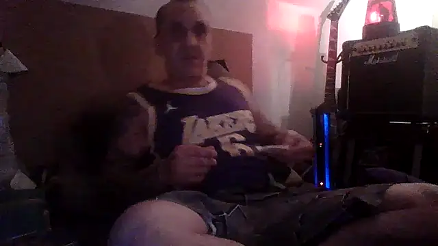 Snapshot of CandiedPompano chatting on 12.03.25 CandiedPompano online show from 12.03.25