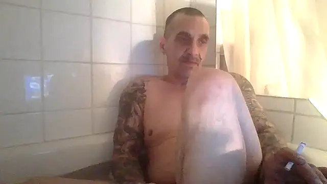 Snapshot of CandiedPompano chatting on 12.16.25 CandiedPompano online show from 12.16.25