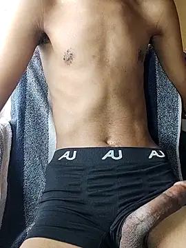 Snapshot of skinnybuddy chatting on 03.02.26 skinnybuddy online show from 03.02.26