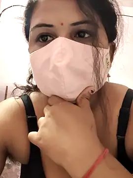 Snapshot of Dr_Chhaya chatting on 06.15.26 Dr Chhaya online show from 06.15.26