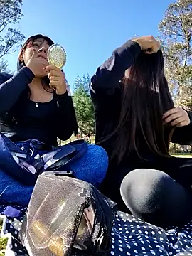 Snapshot of Caro_kitty- chatting on 11.07.25 Caro kitty- online show from 11.07.25