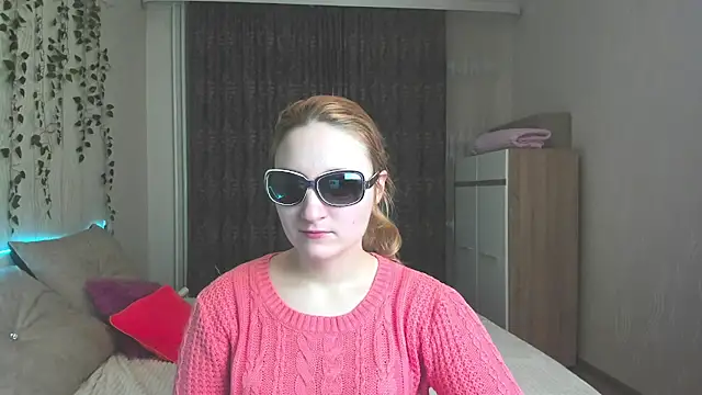 Miss Elsa  online show from 02.06.25