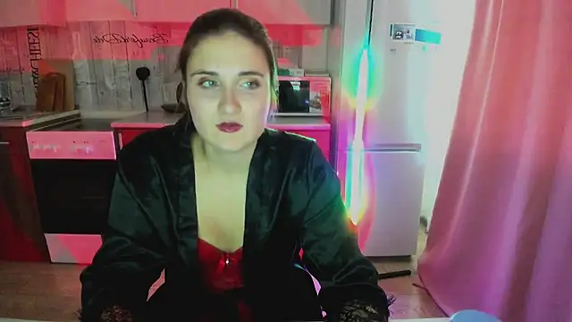 Miss Elsa  online show from 10.25.25