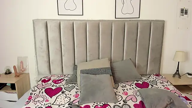 Laiia Page online show from 03.05.25